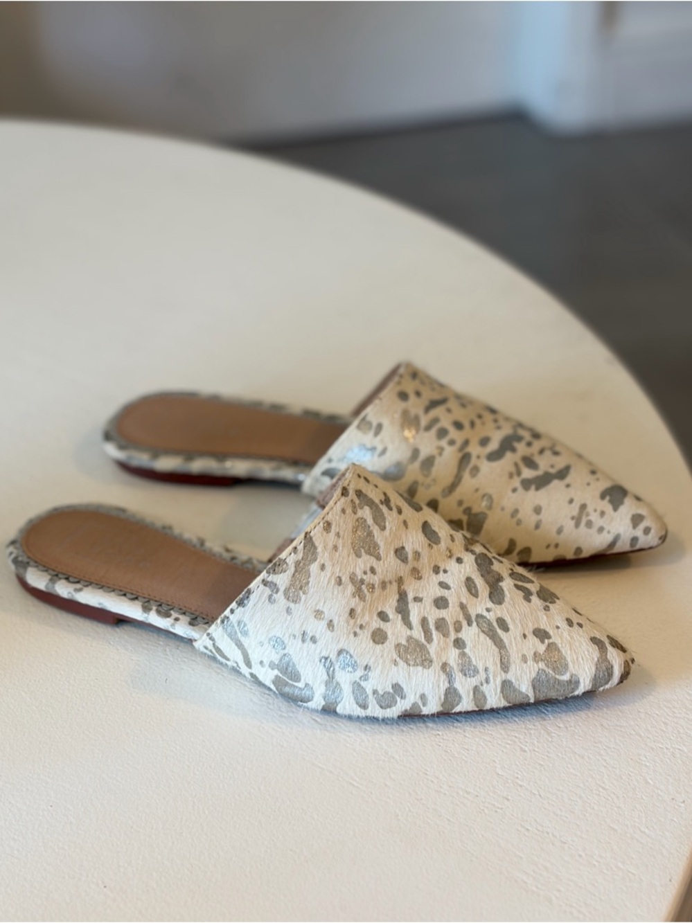 Women's Ivory Leopard-Print Pointed Mules